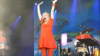 Austra - Habitat (live @ Cactusfestival Belgium 2014)
