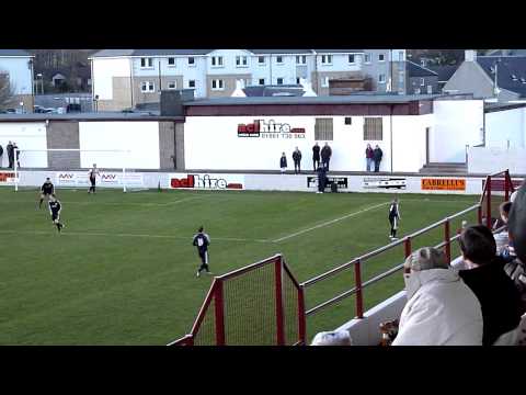 Linlithgow Rose v Newburgh - 29/04/13 - Goals