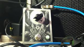 Video thumbnail for Dunwich Amplification Cthulhu Fuzz Pedal: Bass Demo by C. Evan Craig