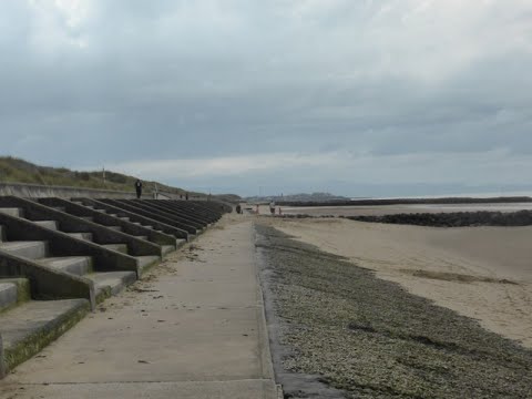 Prestatyn Beach Holiday Homes Wales Cymru and beach seaside Kite Flying and Vegan Dogs