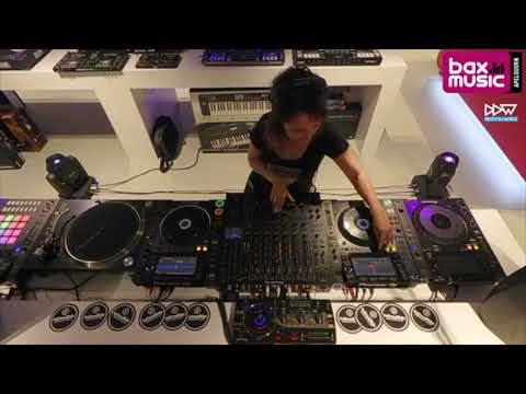 Juliane Wolf - DJ Set at Bax Music Apeldoorn (Netherlands)