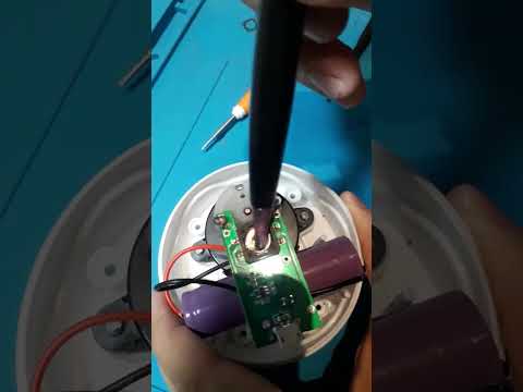 Reparo no botão do mini triturador elétrico