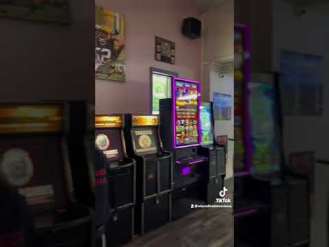 Molly's On Main Video Review
