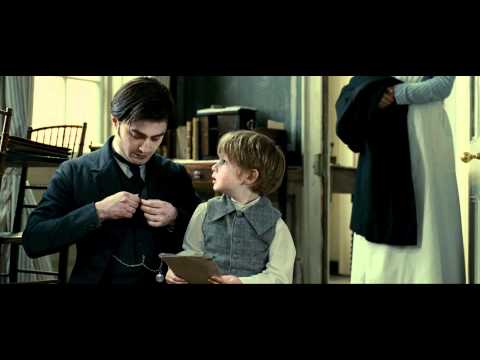The Woman in Black (Featurette 'Daniel Radcliffe is Arthur Kipps')