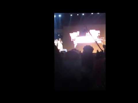 Fernanda Brum - Entrega Profecia para Elaine Martins