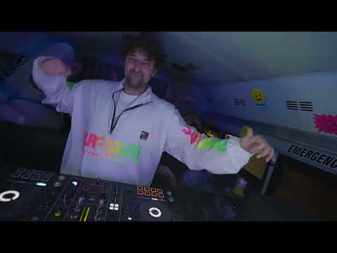 We Like To Wuki (with Vengaboys and Yo Majesty) [Official Music Video]