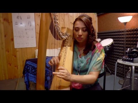 Lu Rusciu de lu Mare - Rita Partini (Celtic Harp and Guitar)