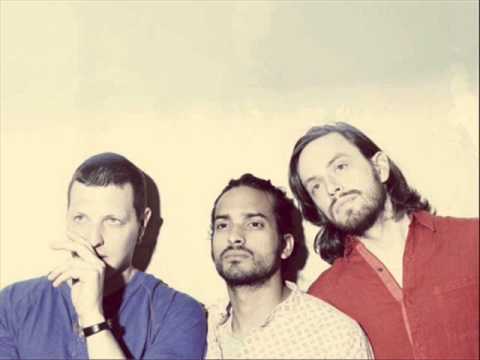 Yeasayer - Don't Come Close