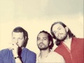 Yeasayer - Don't Come Close 