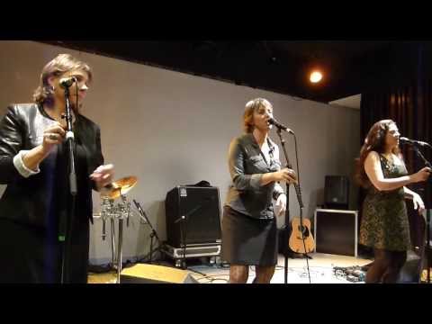 Gavotte ton simple ( par Ebrel/Le Buhé/Vassalo ) fest noz Vannes 21/09/2013