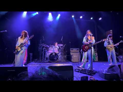 QWER ‘Ferris Wheel’ Rockation live in Brooklyn New York 큐더블유이알 251031 4K
