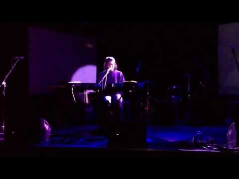 Dev Hynes / Blood Orange covers Solange's "Some Things Never Seem to Fucking Work"