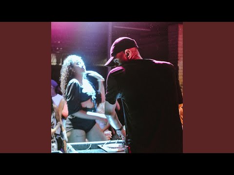 Ela Quer Fumar um do Rush - Sarra na Glock de Ouro