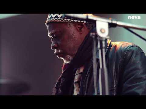 Mammane Sani - Lamru | Live Plus Près De Toi