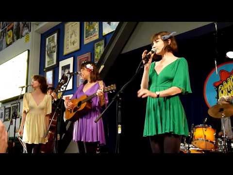 Living Sisters - How Are You Doing?