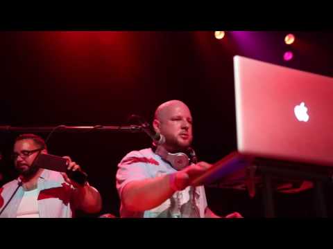 DJ JACK FROST OPENING FOR THE LOX IN PROVIDENCE,RI.