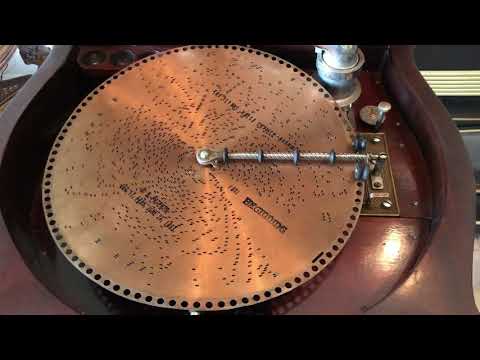 Columbia Grafonola Deluxe playing Reginaphone Disc “The Slyphs Valse Caprice Bachman”