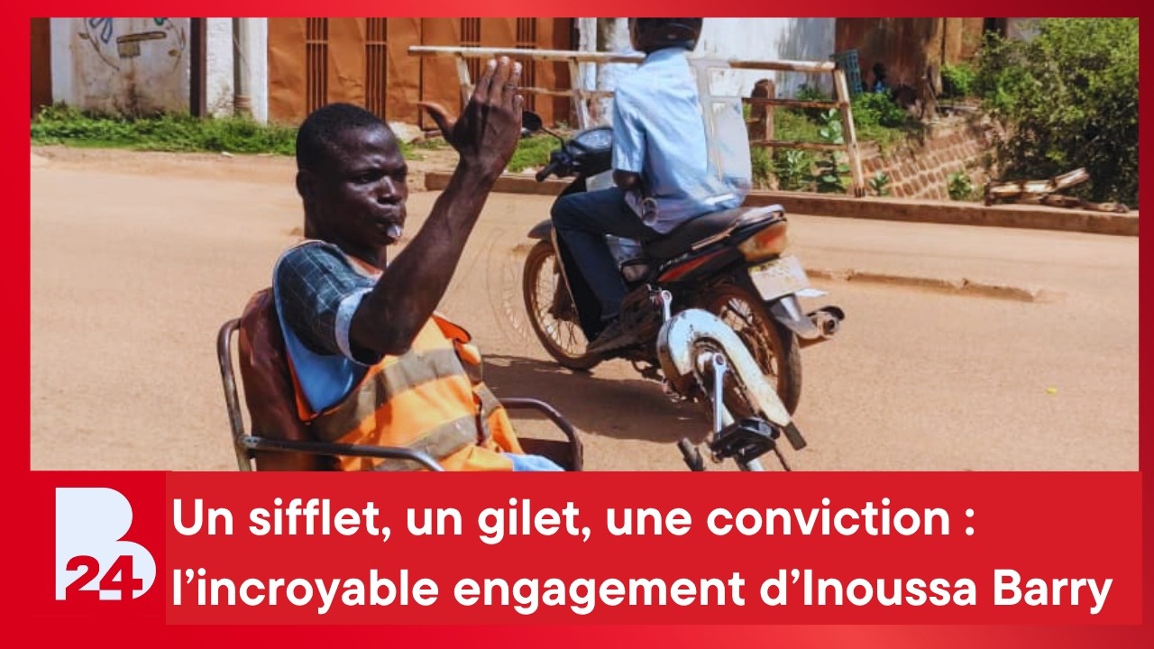 Un sifflet, un gilet, une conviction : l’incroyable engagement d’Inoussa Barry