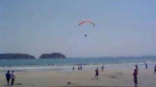 preview picture of video 'Despegue paramotor Samara Costa Rica paragliding'
