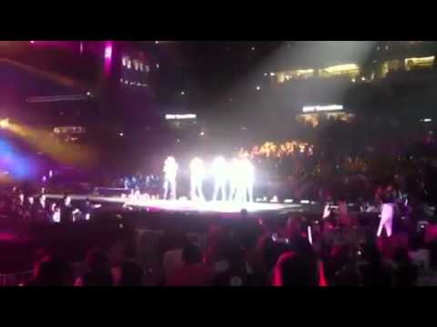 [FANCAM] 120521 SNSD - Gee @ SM TOWN Concert in LA