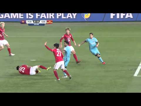 L'effroyable blessure d'un joueur de Guangzhou contre Barcelone