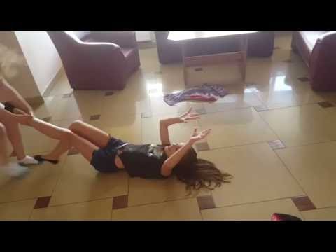 toca toca - impra w salonie