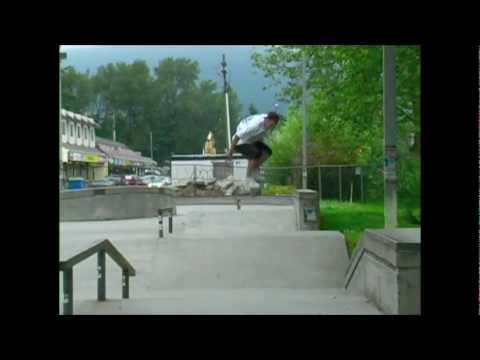 Jordan Repin - Railside skate sesh poco park - Stompdown Killaz - Ephin Apparel