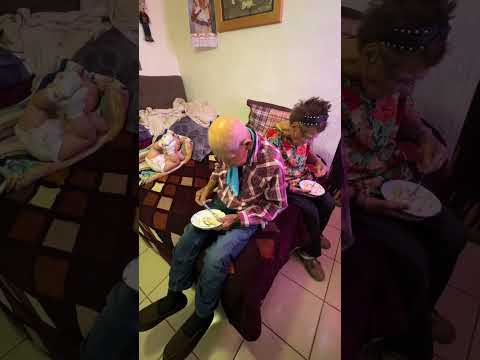 Faviola visits Doña Beba and Don Pancho brings her a cake from her christening.