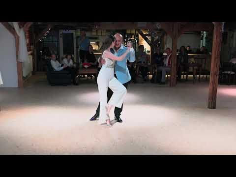 Mario Medina & Maude Andrey - Organito De La Tarde - Di Sarli