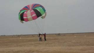 preview picture of video 'Parasailing in the rann of Kutch'