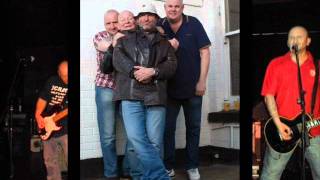 Giddy House , THE CRACK