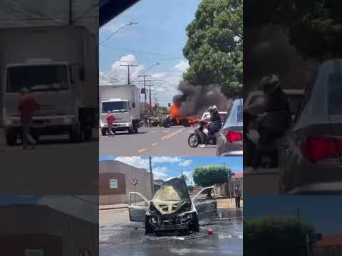 Carro pega fogo na Av. Goiatuba, em Itumbiara