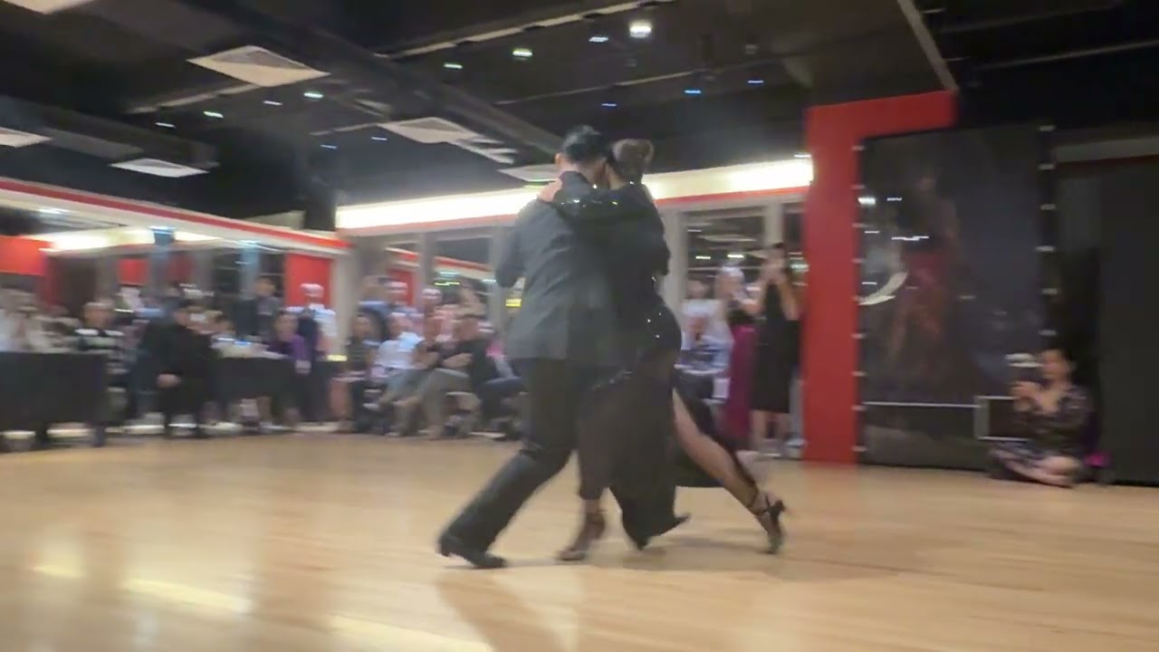 Ornella Simonetto y Juan David Vargas in Hong Kong -8 Feb 2025 - 4/5