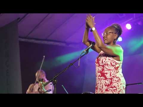 Hasta siempre comandante. Carlos Puebla. Jamila Purofilin.