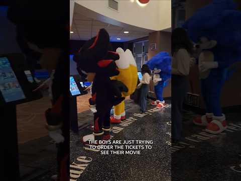I RAN INTO SONIC, SHADOW, TAILS, & KNUCKLES AT THE MOVIES 😳‼️ #sonicmovie3