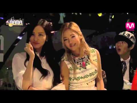 131122 HyoYeon & SeoHyun During EXO's Perf  HD
