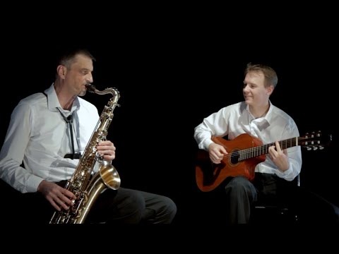 Музыкальные инструменты. Саксофон и гитара картинка. Одинокий саксофонист. Гитара саксофон красивые слушать. Саксофон и гитара.