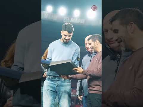 ORGULHO DE REPRESENTAR SEU PAÍS! 🇦🇷 Flaco López foi homenageado pelo Lanús, seu ex-clube #shorts