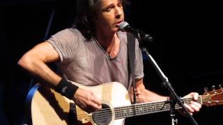 Rick Springfield performs My Father's Chair