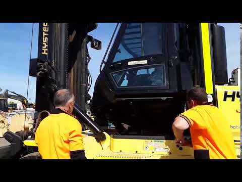 Hyster 10 ton Boys lifting Cab
