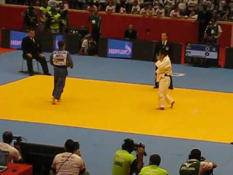 Akimoto vs Van Tichelt