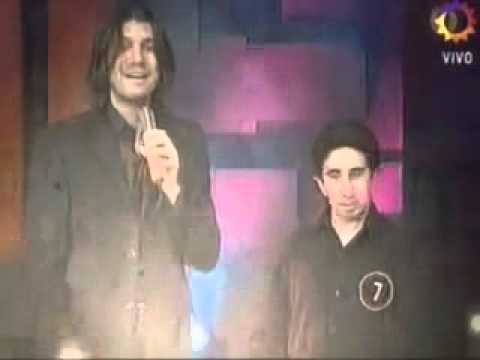 Marcelo Tinelli - burlándose de la cara de un participante