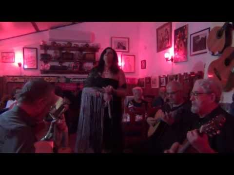 FADO : BEIJO DE AMORA ( fado cravo)