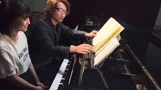 Download lagu Saint-Saëns: The Carnival of the Animals Lesson Video 🦁🦢🐓 mp3