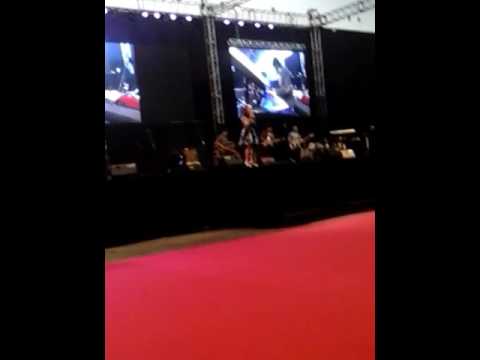 Tangan Kuat Yang Memegangku - Dewi Guna