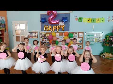 Czysciochowa Akademia: Taniec grupy Kotki do piosenki Sposób na dzień dobry