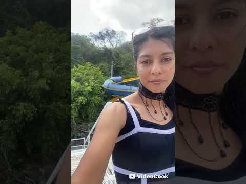 Berlín P🛟🛟l party ( Usulután)
