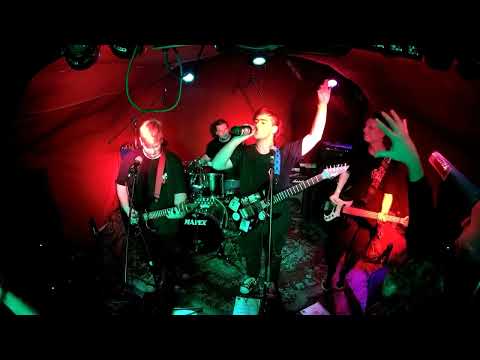 A frontember és a sör (Live from S8 Underground Club - stereo)