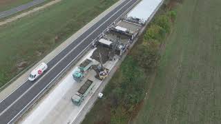 Betoneinbau auf der Autobahn