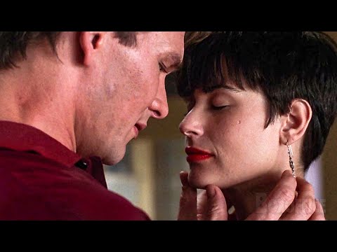 Demi Moore baila con su amante muerto | Ghost: La sombra del amor | Clip en Español
